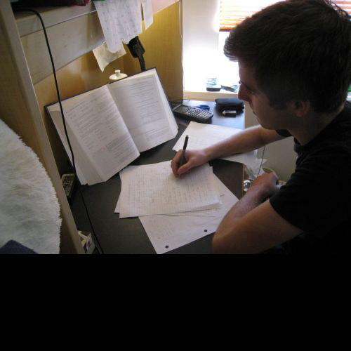 student-1178024_1280 (1)